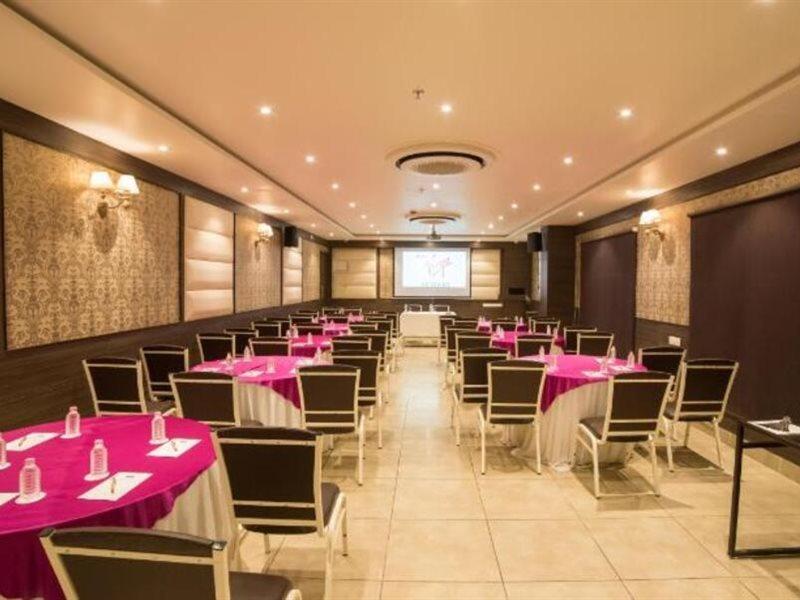Hotel Virgo Sumeru Bhavnagar Zewnętrze zdjęcie